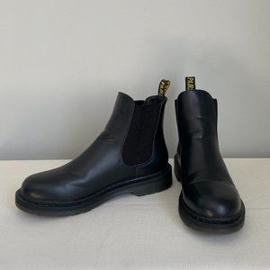 DREAM PAIRS Women's Black Chelsea Ankle Boots